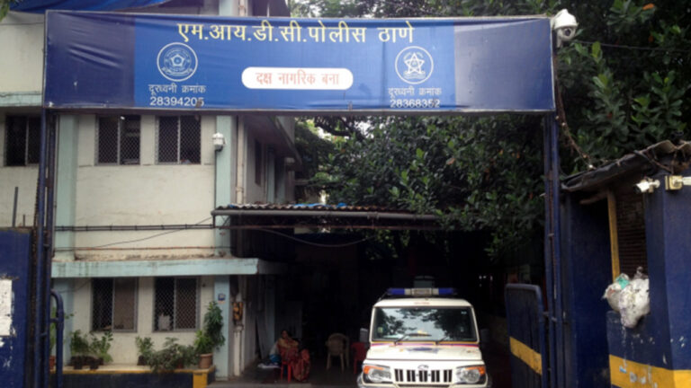 मुंबई में ऐशो-आराम की जिंदगी के लिए मॉडल ने ATM से की 5.6 लाख रुपये की ठगी; हुआ गिरफ्तार