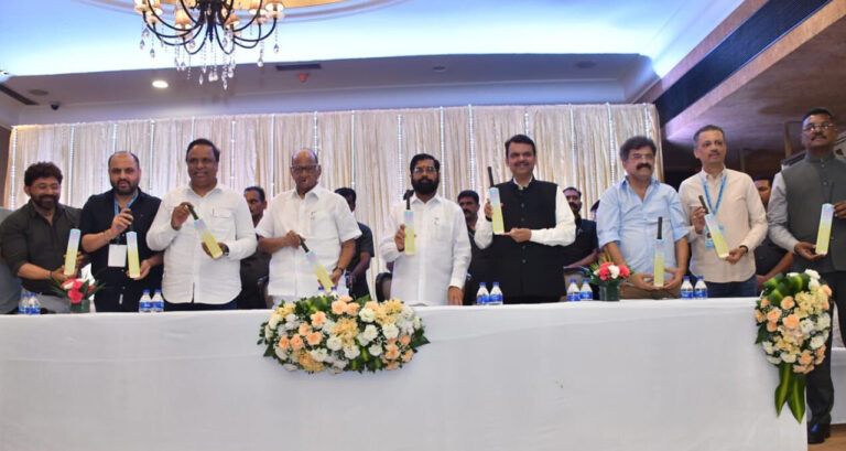एमसीए चुनाव में शरद पवार ने फिर से खेला बड़ा गेम; दुश्मनी भुलाकर मिलाया फडणवीस से हाथ?