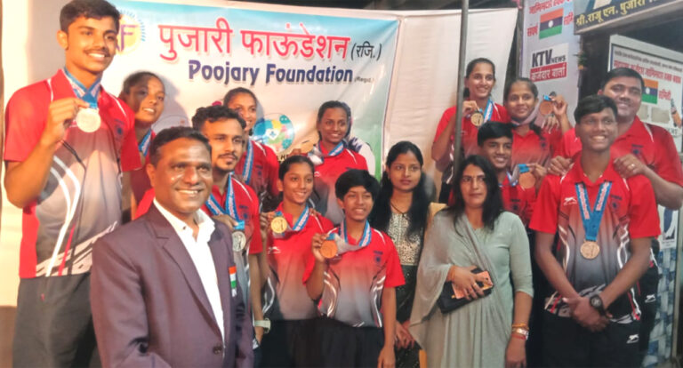 'पुजारी फाउंडेशन' द्वारा सत्कार समारोह