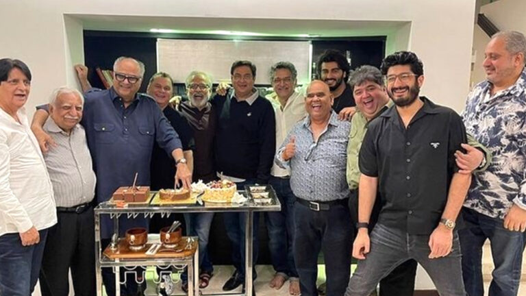 प्रोड्यूसर बोनी कपूर ने सेलिब्रेट किया बर्थडे, बेटी अंशुला और बेटे अर्जुन को अपने हाथों से खिलाया केक