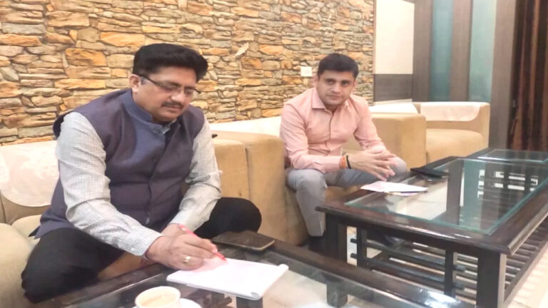वाराणसी कैंट स्टेशन पर 14 नवंबर से प्लेटफार्म नंबर 3 से चलेगी ट्रेन, चार की लंबाई बढ़ाने का कार्य गति पर