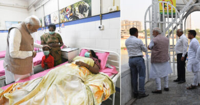 पीएम मोदी ने किया मोरबी घटनास्थल का दौरा, पीड़ितों को हर संभव मदद देने के निर्देश दिए