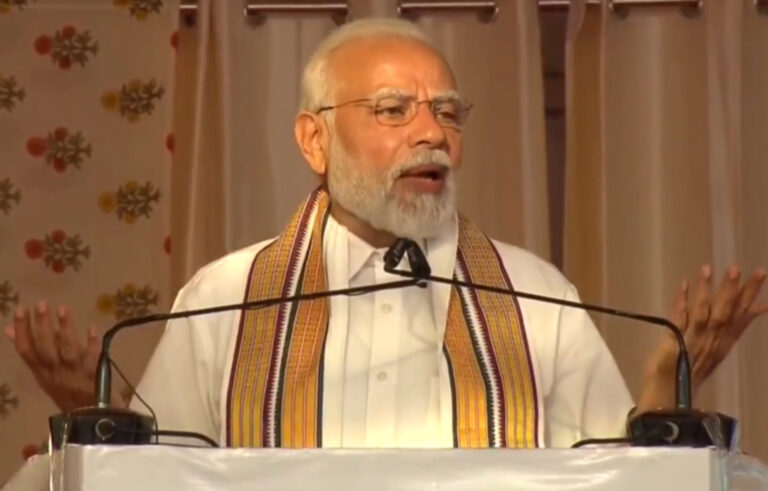 काशी में पीएम मोदी बोले- गंगा-यमुना संगम की तरह अनंत संभावनाओं और सामर्थ्य को समेटे है ‘काशी-तमिल संगमम्’