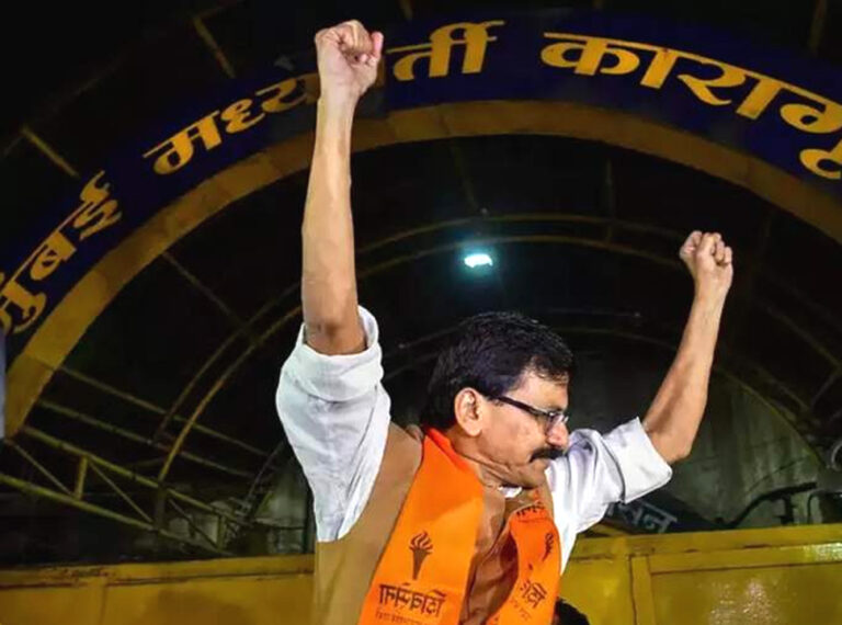 जेल से रिहाई के बाद सिद्धि विनायक मंदिर और बालठाकरे स्मारक पहुंचे संजय राउत, बोले- ‘शिवसेना (U) असली पार्टी’