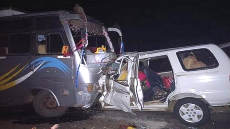मध्य प्रदेश के बैतूल में बस-कार में भीषण टक्कर, 11 लोगों की मौत; एक की हालत गंभीर