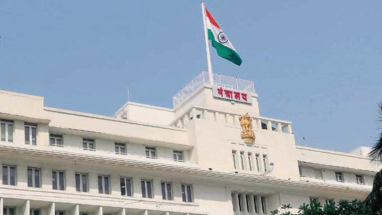 महाराष्ट्र सरकार ने नॉन-ट्रांसपोर्ट गाड़ियों के इस्तेमाल पर लगाई रोक