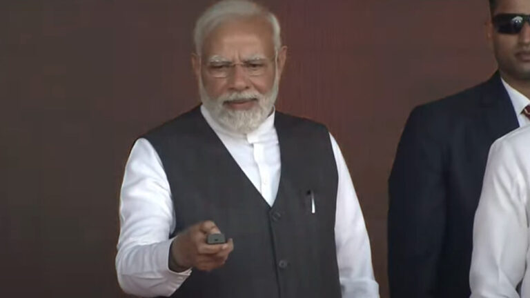 PM Modi Mumbai today