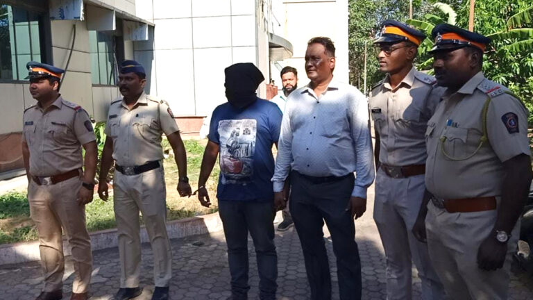 मुंबई में साइबर गैंग का भंडाफोड़: 12वीं पास मास्टरमाइंड हर दिन कमाता था पांच करोड़ रुपये!