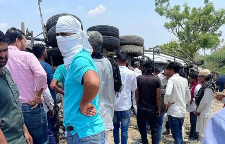 राजस्थान में भीषण सड़क हादसा: आठ लोगों की मौके पर मौत; जिसने भी देखा मंजर, यही बोला हे भगवान ये क्या किया?