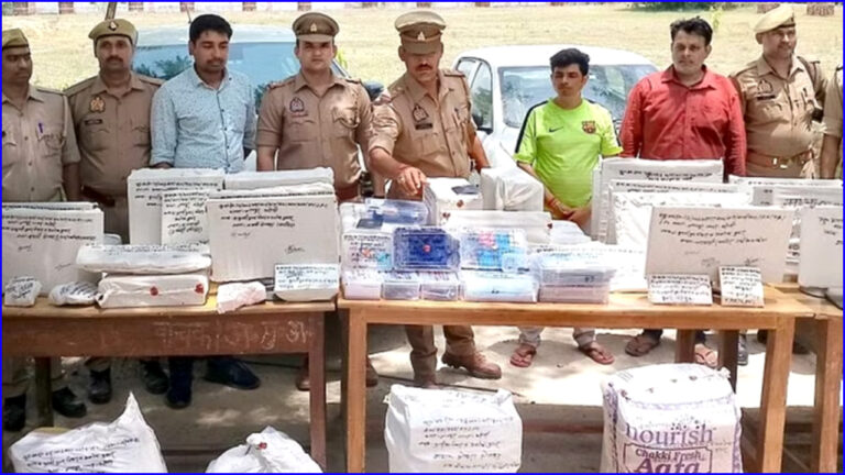 भदोही में अवैध बैंक चलाने वाले तीन गिरफ्तार, दोगुना का लालच देकर जमा कराते थे रकम