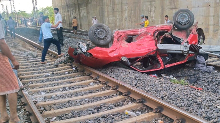 Maharashtra Borkhedi flyover in Nagpur car accident