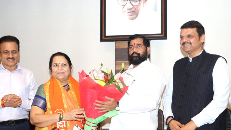 उद्धव को एक और झटका; शिंदे गुट में शामिल हुईं विधान परिषद की उपसभापति नीलम गोऱ्हे!