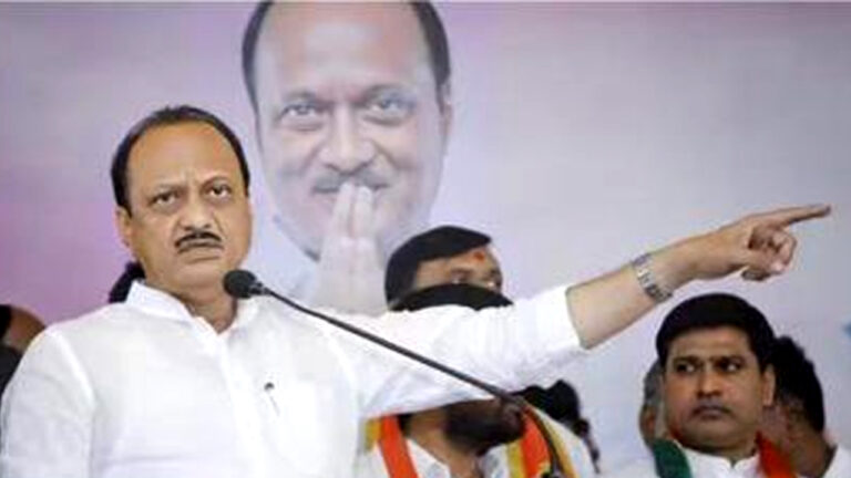 एनसीपी पर कब्जे की जंग; अजित पवार गुट पहुंचा चुनाव आयोग, नाम और चिन्ह पर ठोका दावा!