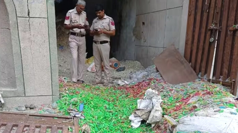 दिल्ली के बवाना इंडस्ट्रियल एरिया की लाइटर फैक्ट्री में ब्लास्ट, दो की मौत, कई घायल