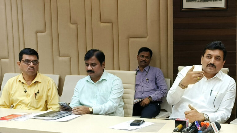 General Elections 2024: मुंबई में नए मतदाता पंजीकरण बढ़ाने के लिए विशेष अभियान की शुरुआत…