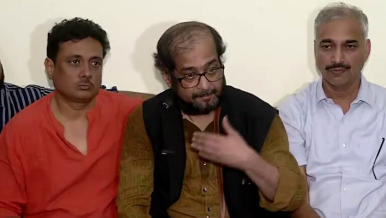Nikhil Wagle Car Attacked