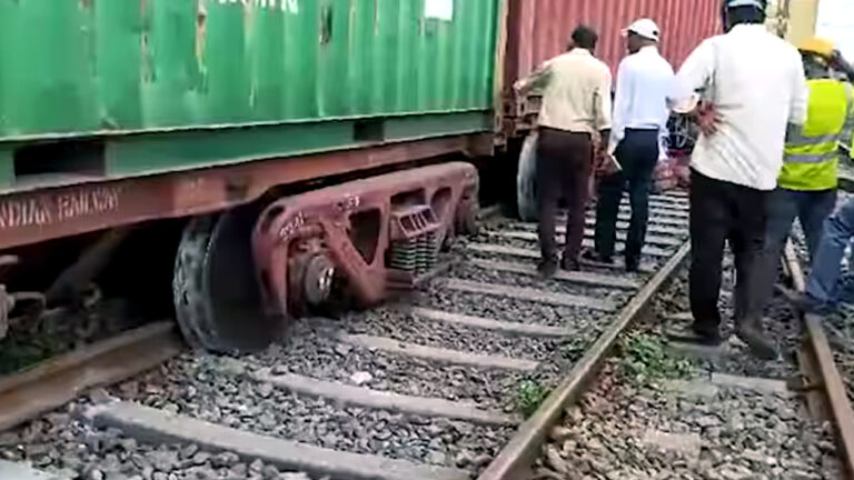 palghar train news