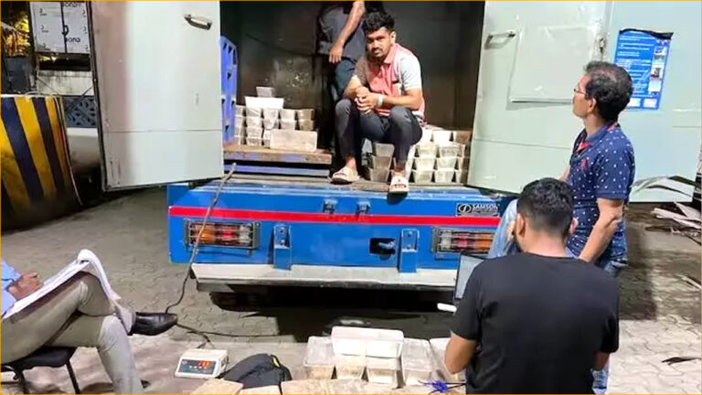 मुंबई पुलिस ने पकड़ी करोड़ों रूपये के चांदी की ईट!