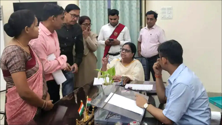 dm varanasi news