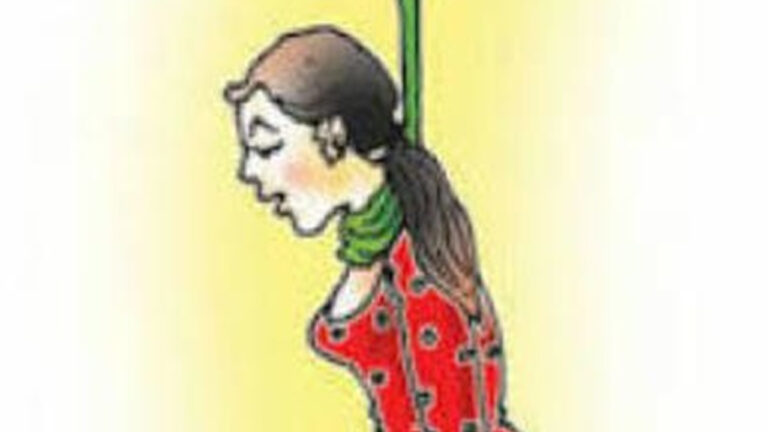 girl hanged suicide in mumbai