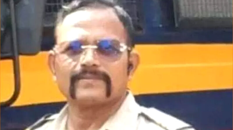 Mumbai: सीट पाने के चक्कर में ट्रेन और प्लेटफॉर्म के बीच गिरने से कांस्टेबल की मौत!