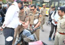 वाराणसी में यातायात व्यवस्था को सुचारू बनाने हेतु सड़क पर उतरे पुलिस आयुक्त