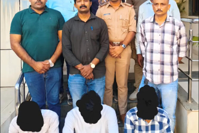 शिवड़ी के जैन मंदिर में चोरी करने वाले तीन आरोपी गुजरात से गिरफ्तार