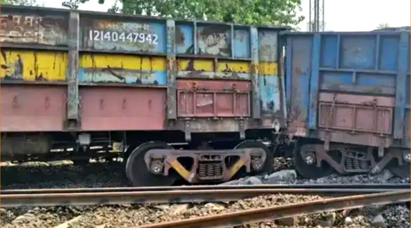 Maharashtra: जलगांव में मालगाड़ी के 5-6 डिब्बे पटरी से उतरे, नंदुरबार-सूरत रेल रूट प्रभावित