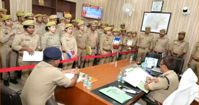 Varanasi: जनशिकायतों के त्वरित समाधान हेतु अपर पुलिस आयुक्त ने की समीक्षा बैठक, दिए ये निर्देश?