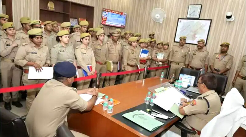 Varanasi: जनशिकायतों के त्वरित समाधान हेतु अपर पुलिस आयुक्त ने की समीक्षा बैठक, दिए ये निर्देश?
