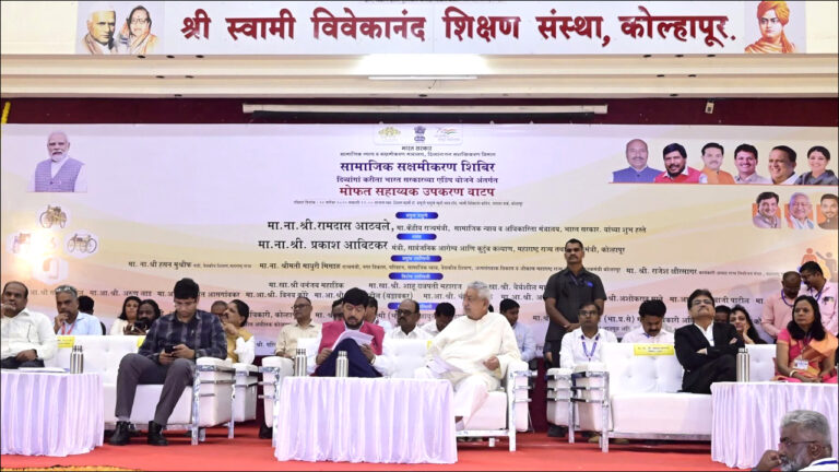 भारत-पाकिस्तान क्रिकेट मैच को लेकर केंद्रीय मंत्री आठवले बोले- खेल में राजनीति नहीं होनी चाहिए