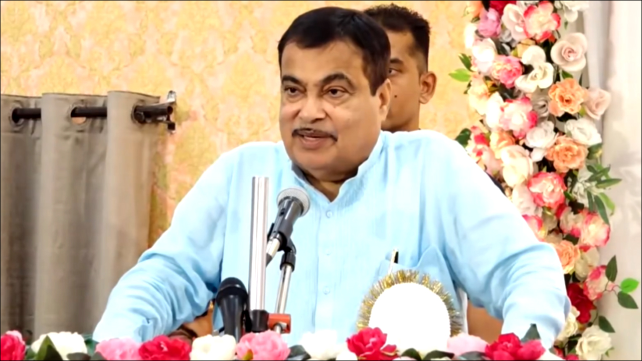केंद्रीय सड़क परिवहन और राजमार्ग मंत्री नितिन गडकरी