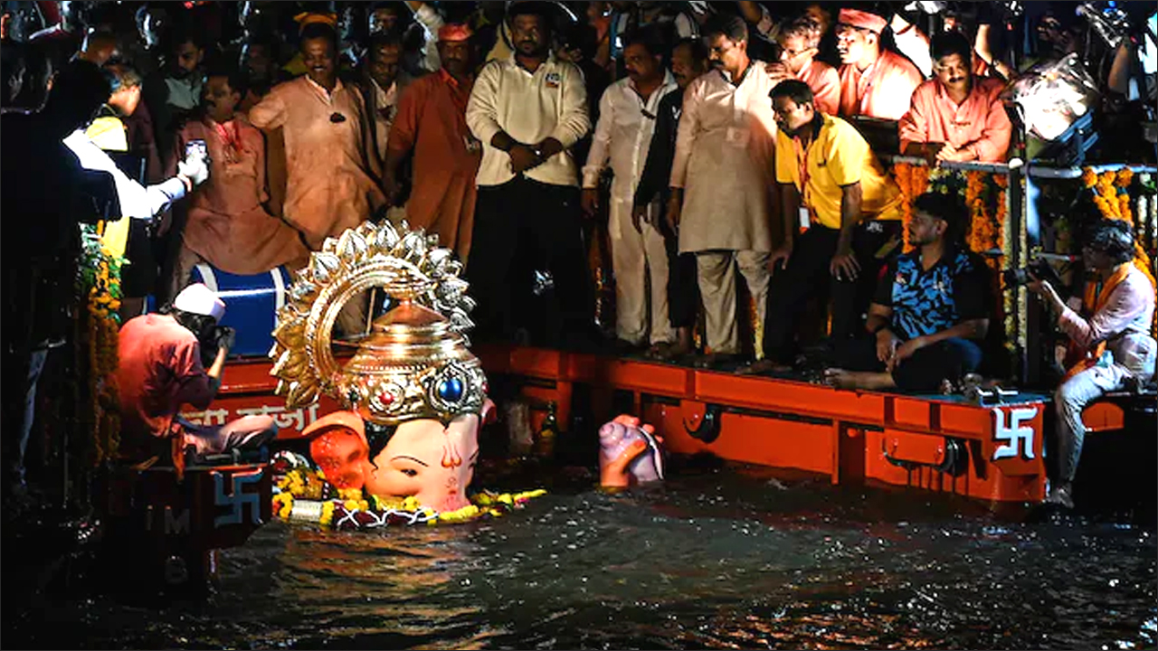 Lalbaugcha raja 2025 visarjan ceremony