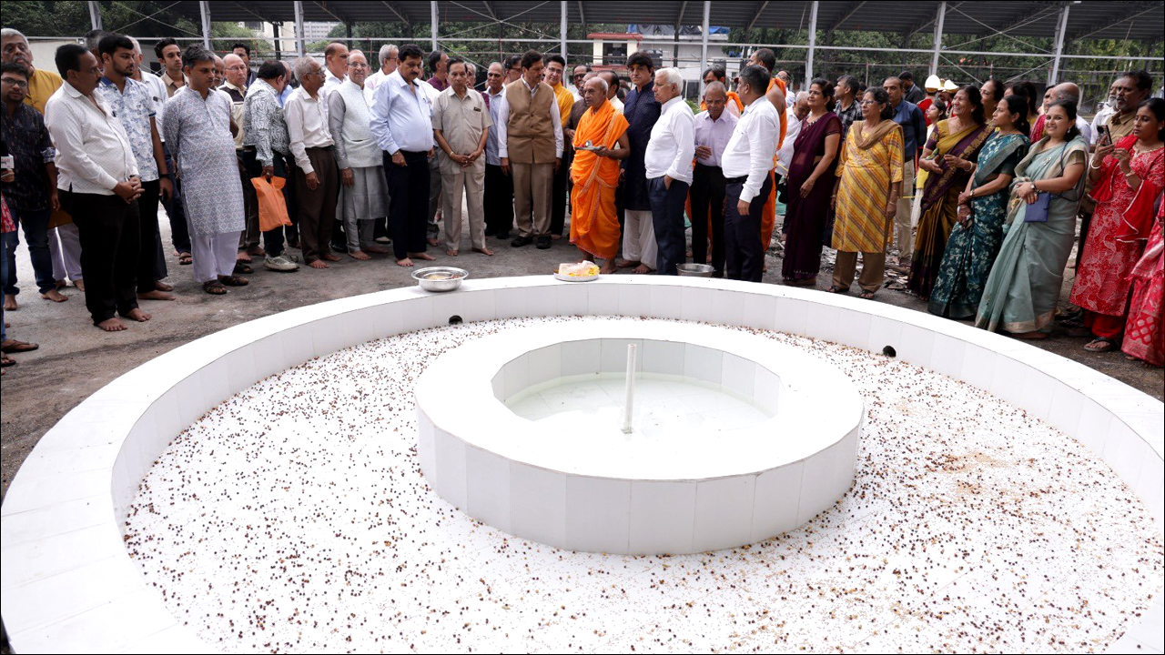 मुंबई में कबूतरों को दाना खिलाने के लिए खुला पहला कबूतरखाना; इस मंत्री ने किया उद्घाटन!