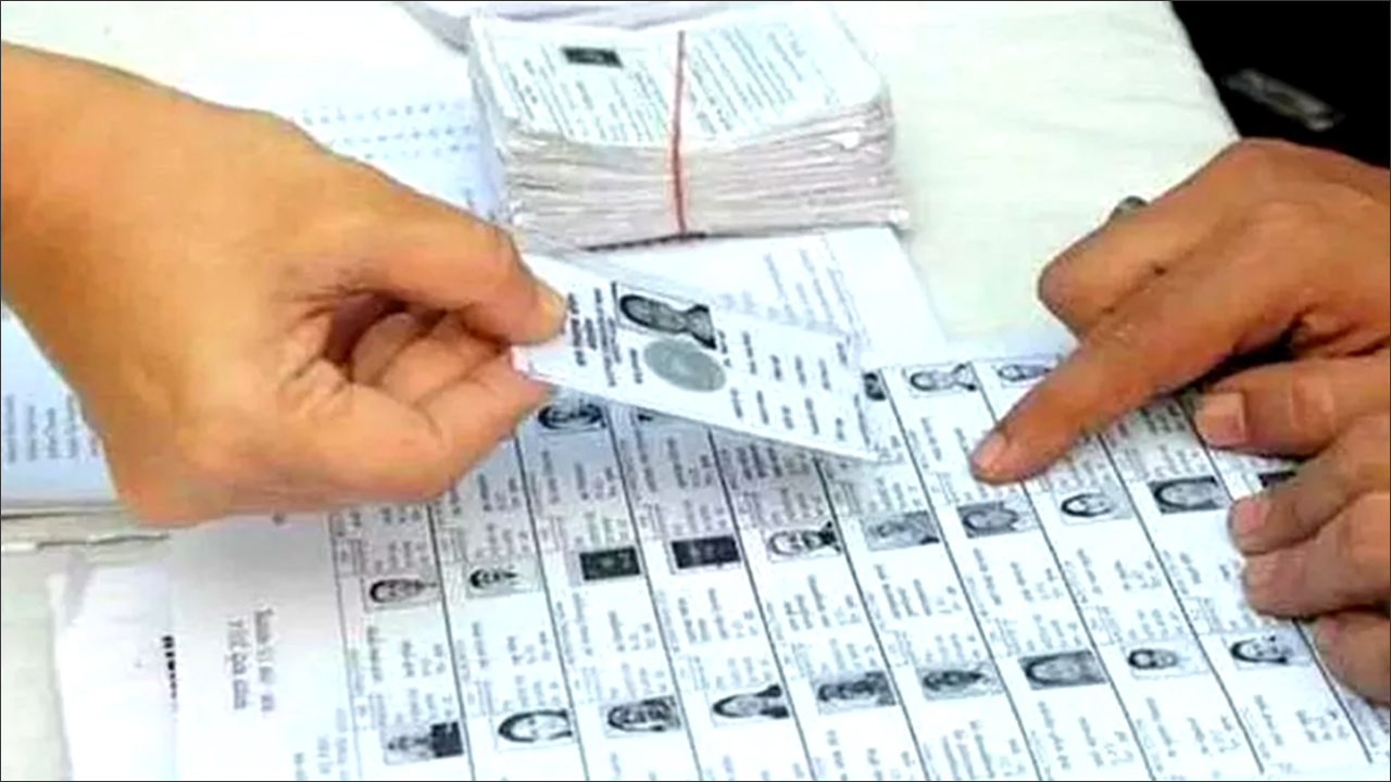 UP: जौनपुर जिले में AI जांच में मतदाता सूची में बड़ी गड़बड़ी, 9 लाख, 51 हजार डुप्लीकेट मतदाता!