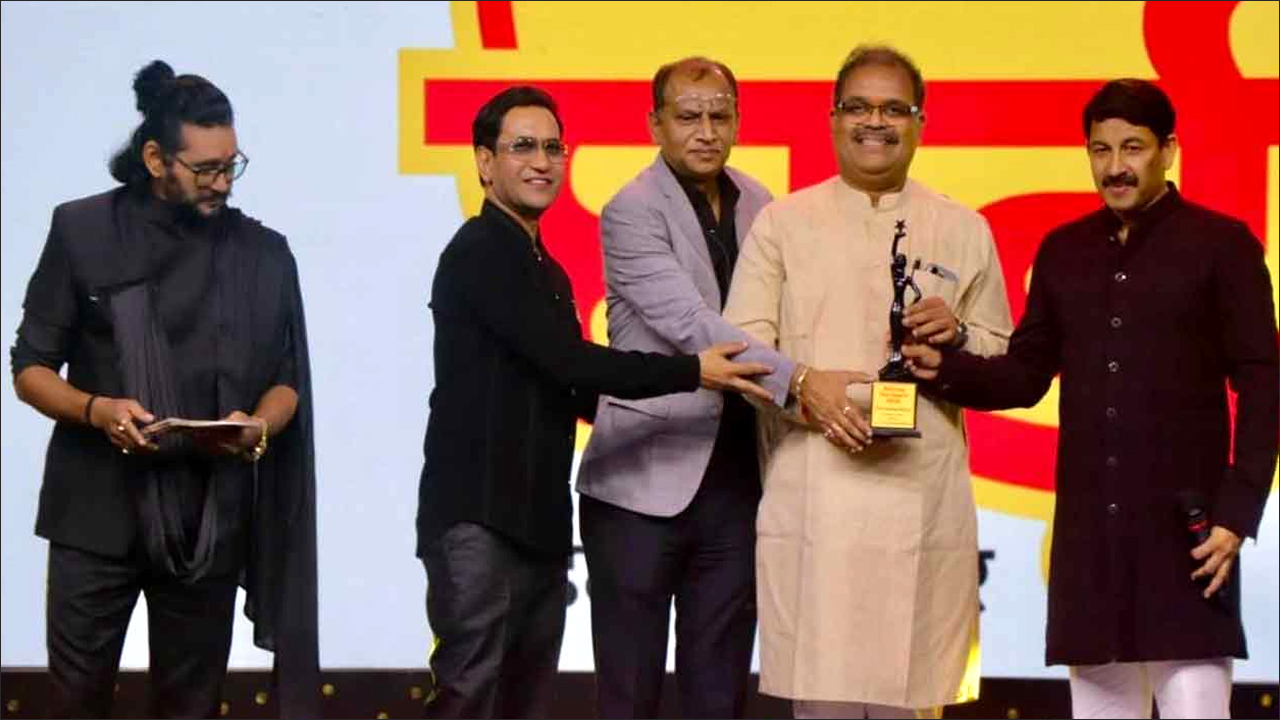 Mumbai: ‘पूर्वांचल रत्न अवार्ड’ से सम्मानित हुए भाजपा नेता अमरजीत मिश्र!