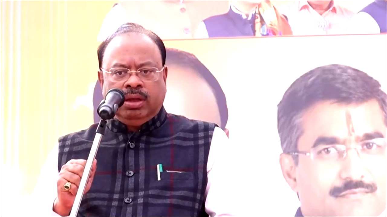 Maharashtra: मंत्री बावनकुले बोले- मैं स्टार प्रचारक हूं..खर्च की चिंता मत करो!