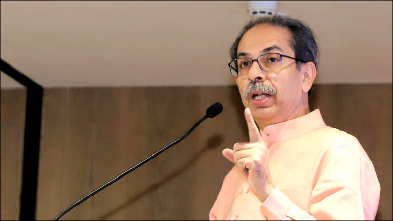 Maharashtra: आखिर उद्धव ठाकरे ने ऐसा क्यों कहा-महाराष्ट्र की भलाई के लिए मुझे विलेन भी कहा जाए तो भी मंजूर, लेकिन अपनी वफादारी मत बेचिए…