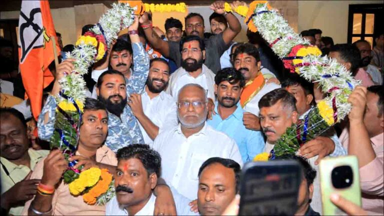 Mumbai: एकनाथ शिंदे की शिवसेना में शामिल हुए कांग्रेस नेता राधेश्याम गुप्ता, कही ये बात?