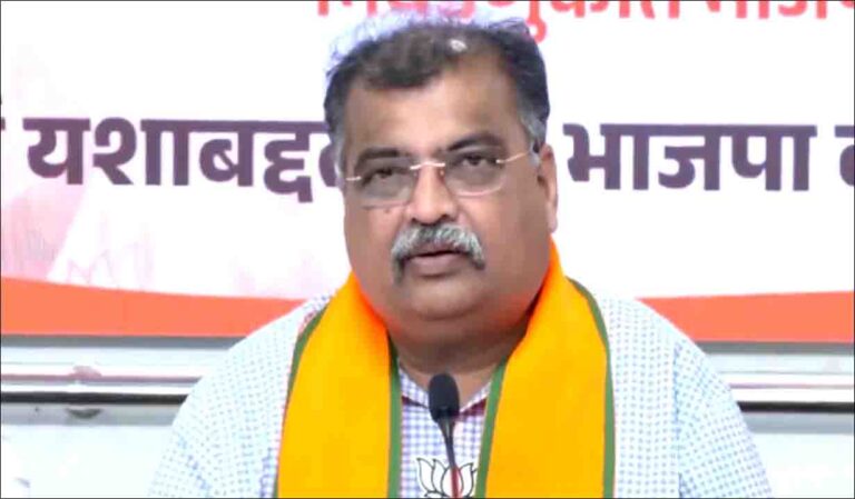 Maharashtra: रविंद्र चव्हाण बोले- उद्धव ठाकरे ने 105 शहीदों का अपमान किया!