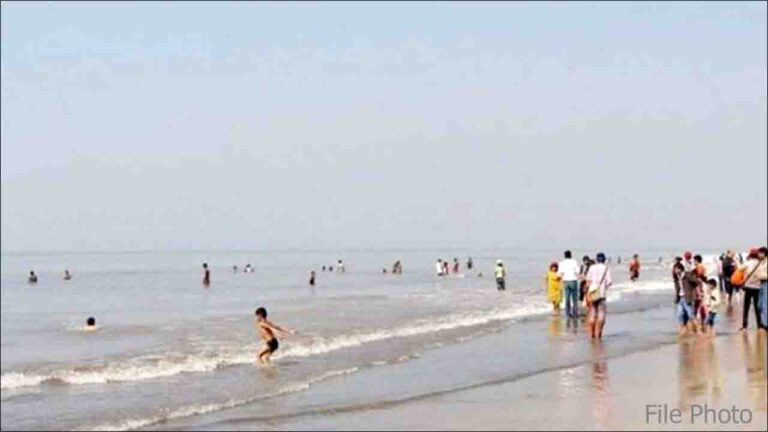 Mumbai: जुहू चौपाटी पर समुद्र में डूबने से 16 वर्षीय किशोर की मौत!