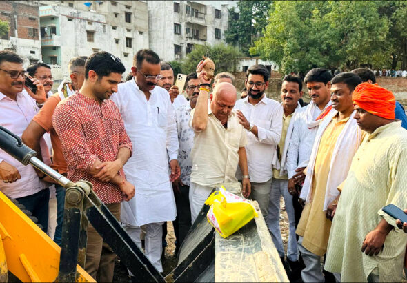 Varanasi: कज्जाकपुरा और सोनकर बस्ती में बिछेगी नई सीवर लाइन, 1.78 करोड़ की परियोजना से जलभराव की समस्या से मिलेगा निजात!