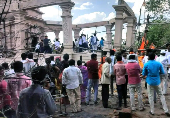 Maharashtra: परभणी के हनुमान मंदिर में मंडप की छत गिरने से 7 श्रद्धालुओं की मौत; 30 लोग घायल!