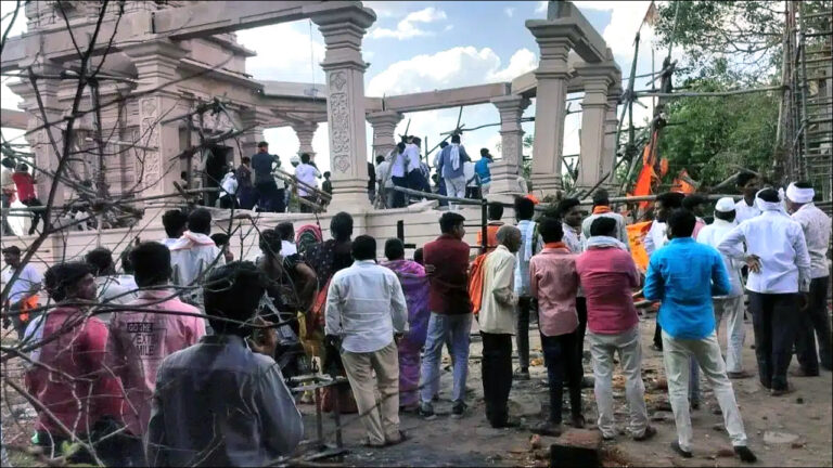 Maharashtra: परभणी के हनुमान मंदिर में मंडप की छत गिरने से 7 श्रद्धालुओं की मौत; 30 लोग घायल!