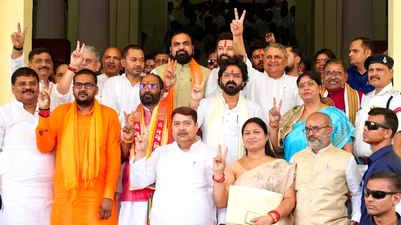 Bihar MLC Election 2026: पवन सिंह समेत सभी 10 उम्मीदवार निर्विरोध हुए निर्वाचित!