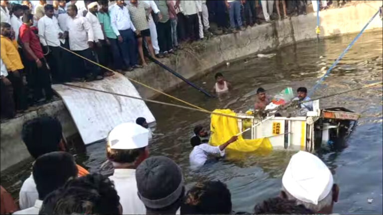 Solapur Malshiras Accident