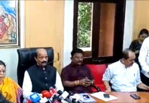 Mumbai: सिद्धिविनायक मंदिर में दान चोरी मामला: 9 कर्मचारी गिरफ्तार, 46 निलंबित!