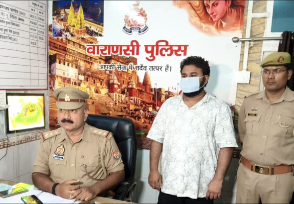 Varanasi: रेप और लव जिहाद में सलमान खान गिरफ्तार; शाहरुख खान की तलाश जारी..