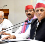 अखिलेश यादव बोले- UP में ईमानदार अधिकारियों पर अवैध काम करने का दबाव बना रही है सरकार!