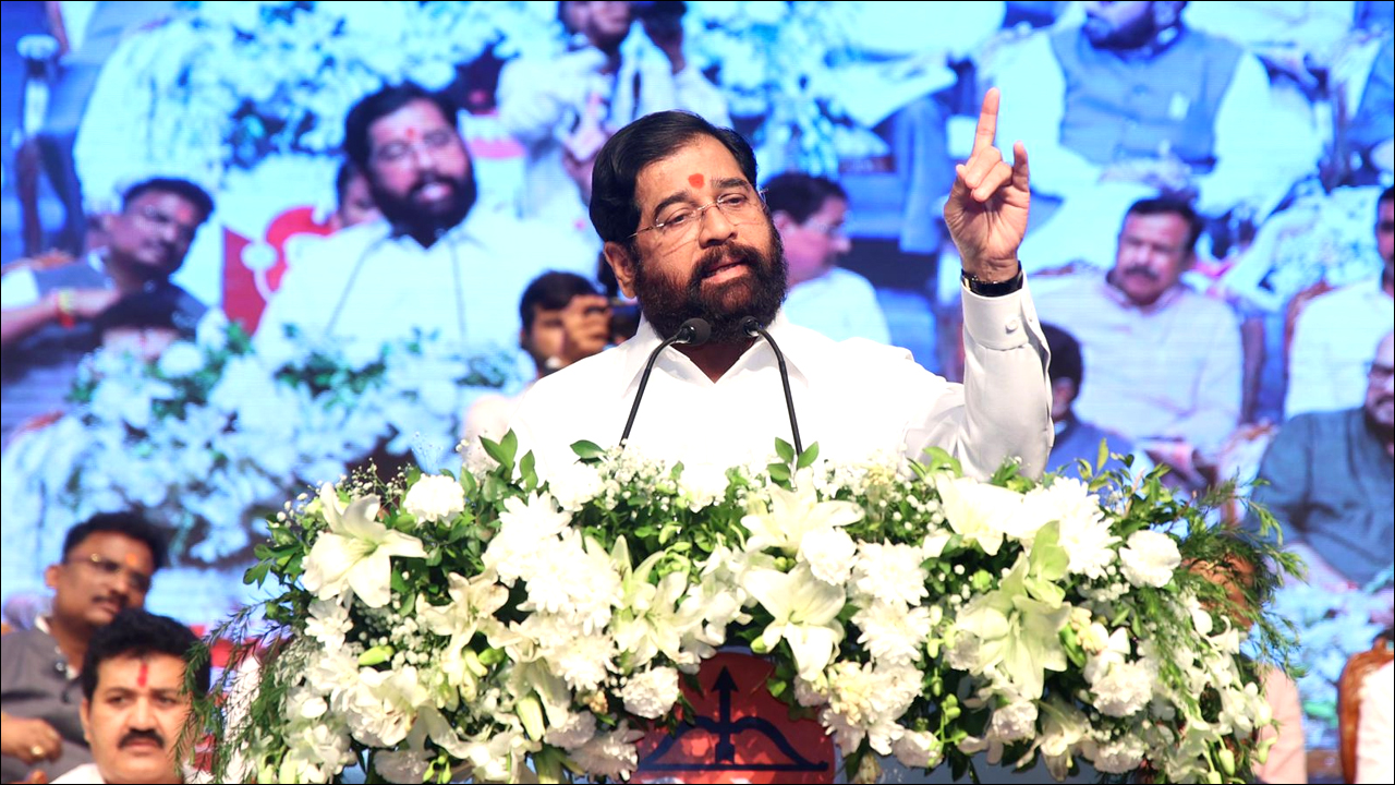 माटुंगा में विमुक्त समाज का ‘महासम्मेलन’ एकनाथ शिंदे बोले- विमुक्त समाज को सहानुभूति नहीं, हक और सम्मान चाहिए, सरकार उनके साथ मजबूती से खड़ी है..